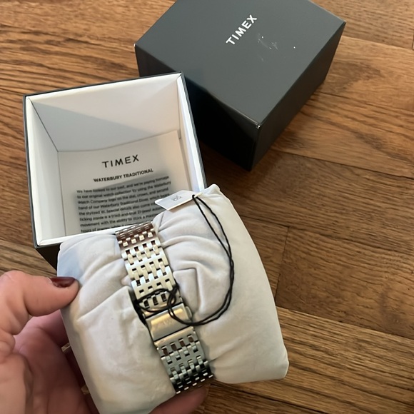 Timex - Waterbury Dive Automatic 40mm Stainless Steel Watch NEW with tags - Picture 2 of 3